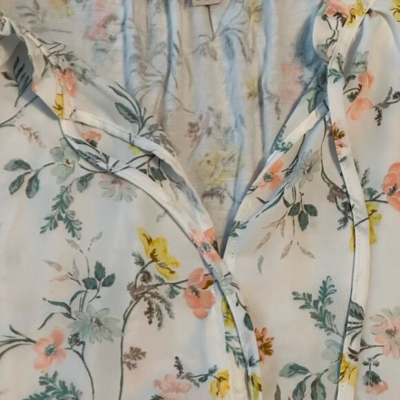 LOFT Floral Women's Shirt - v neck with string ties - Picture 7 of 7